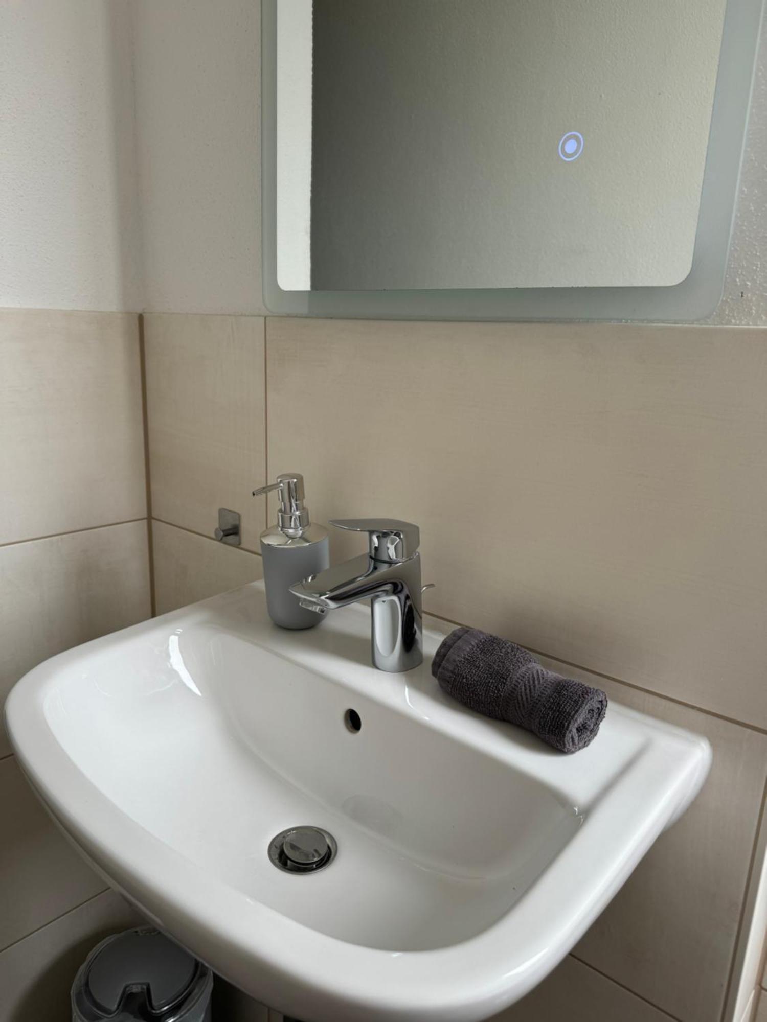 Monteur-& Ferienwohnung Eichmann Dresden Ngoại thất bức ảnh